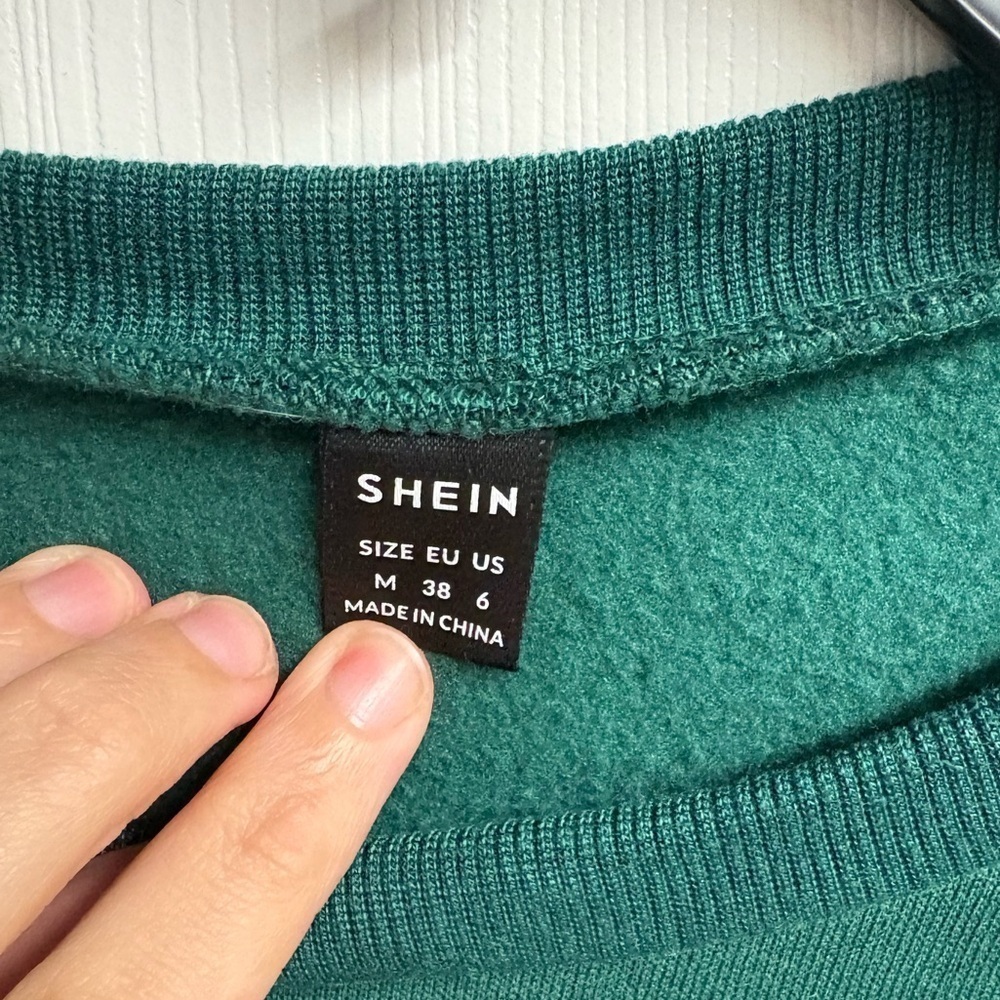NWOT SHEIN “Cool Moms Club” Sweatshirt Size Medium - Picture 2 of 3